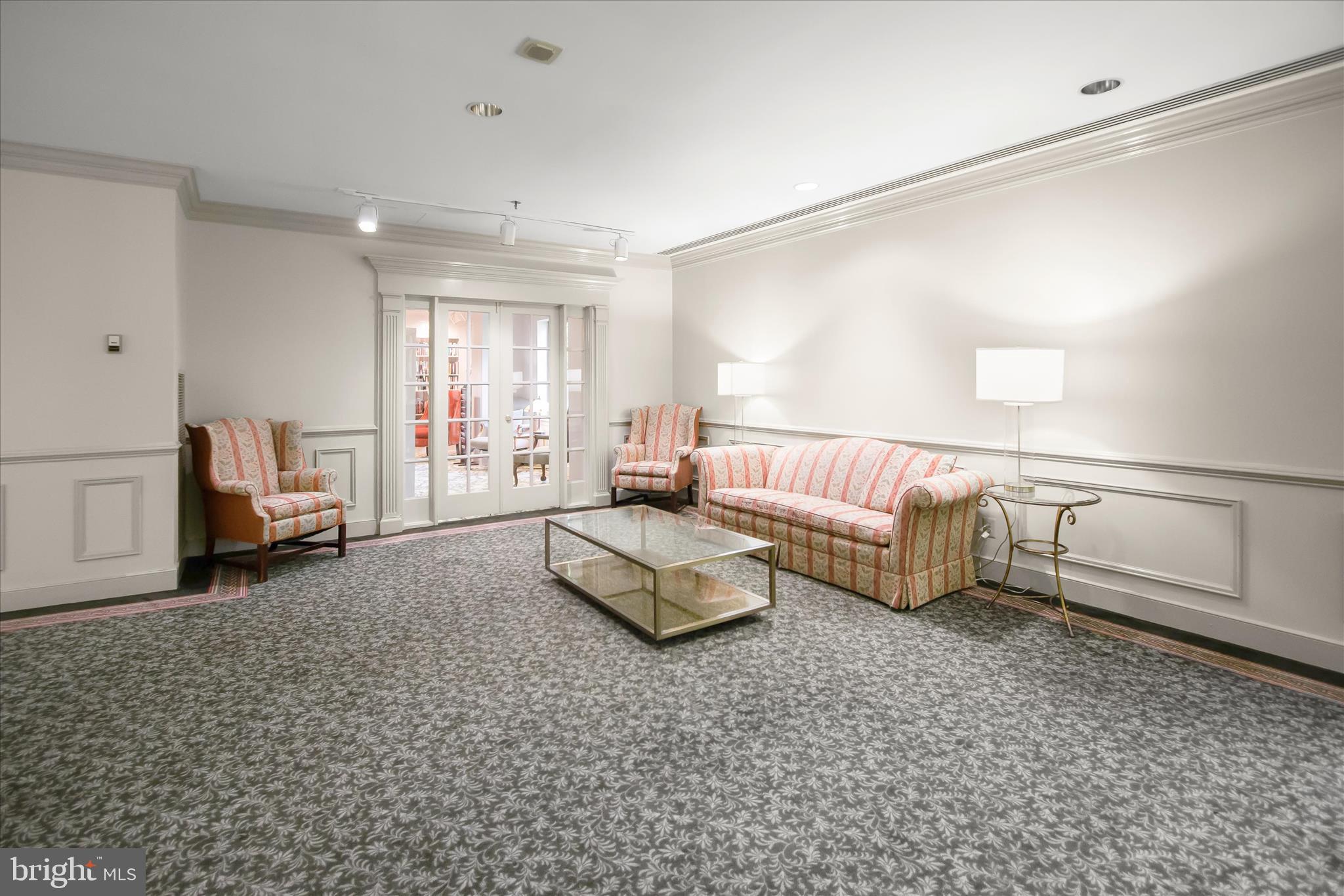 WHITLEY PARK CONDOMINIUM - Residential