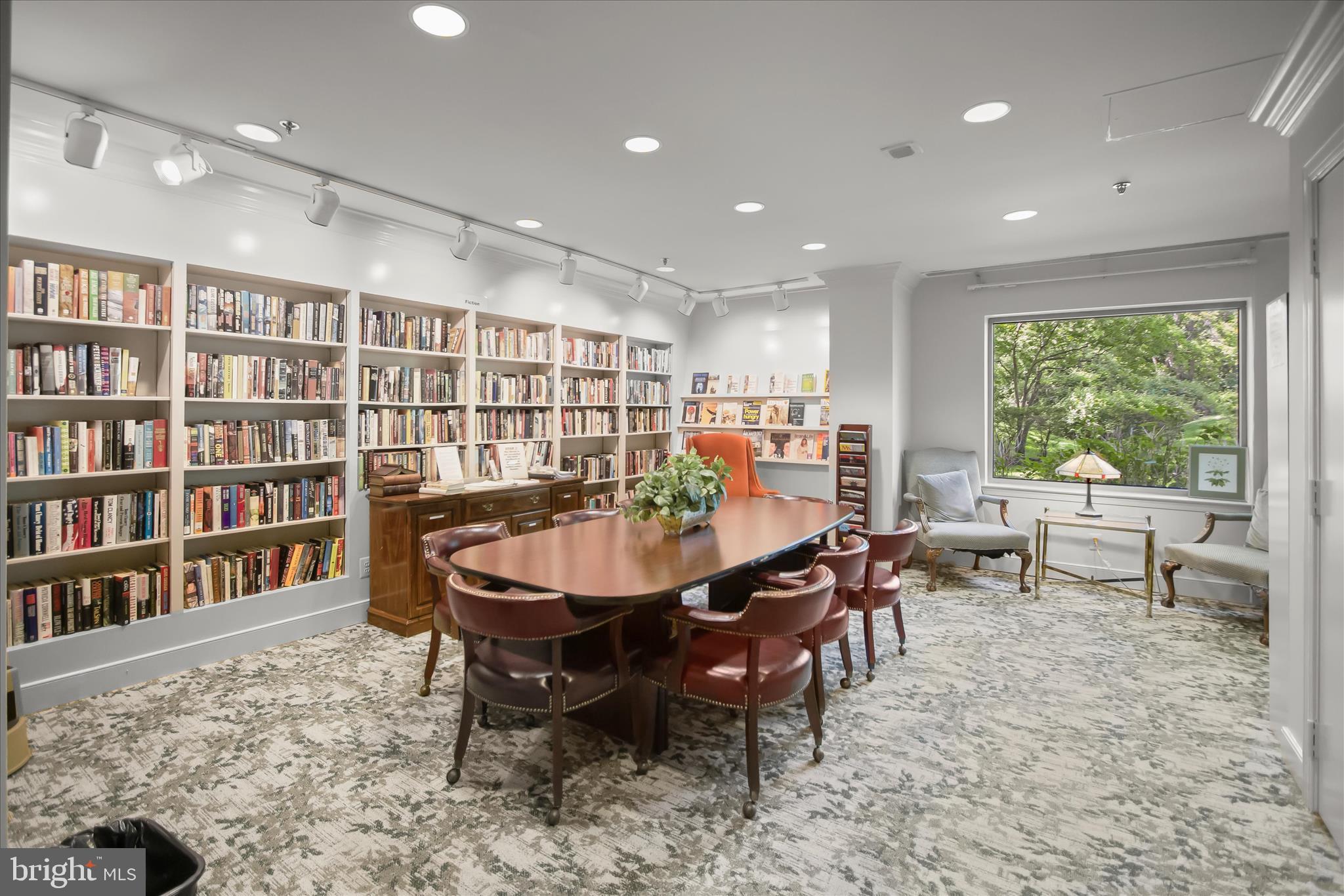 WHITLEY PARK CONDOMINIUM - Residential