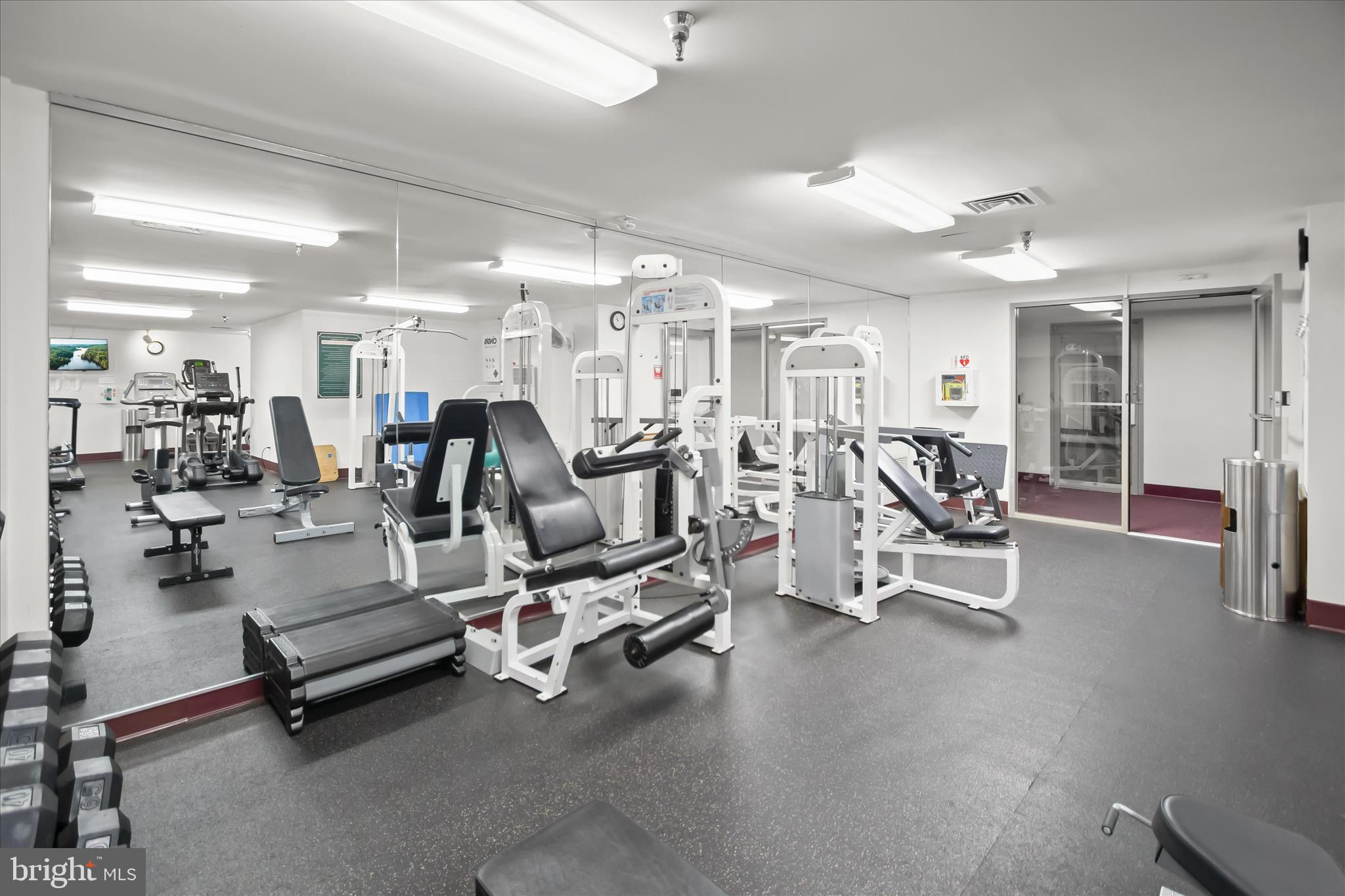 WHITLEY PARK CONDOMINIUM - Residential