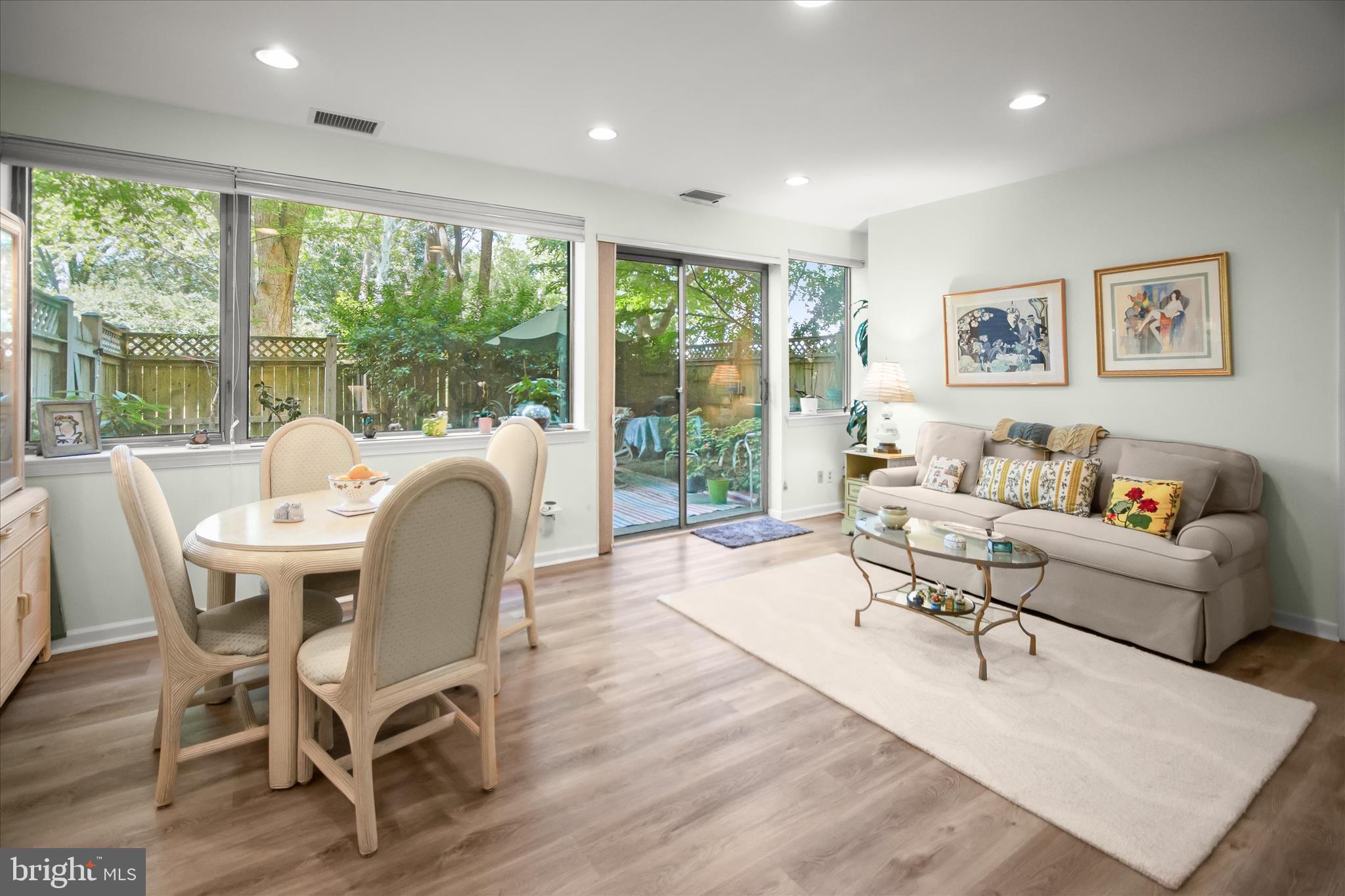 WHITLEY PARK CONDOMINIUM - Residential