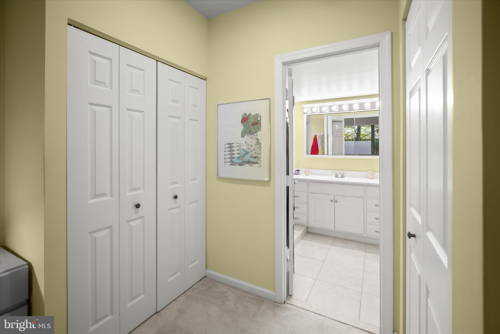 WHITLEY PARK CONDOMINIUM - Residential