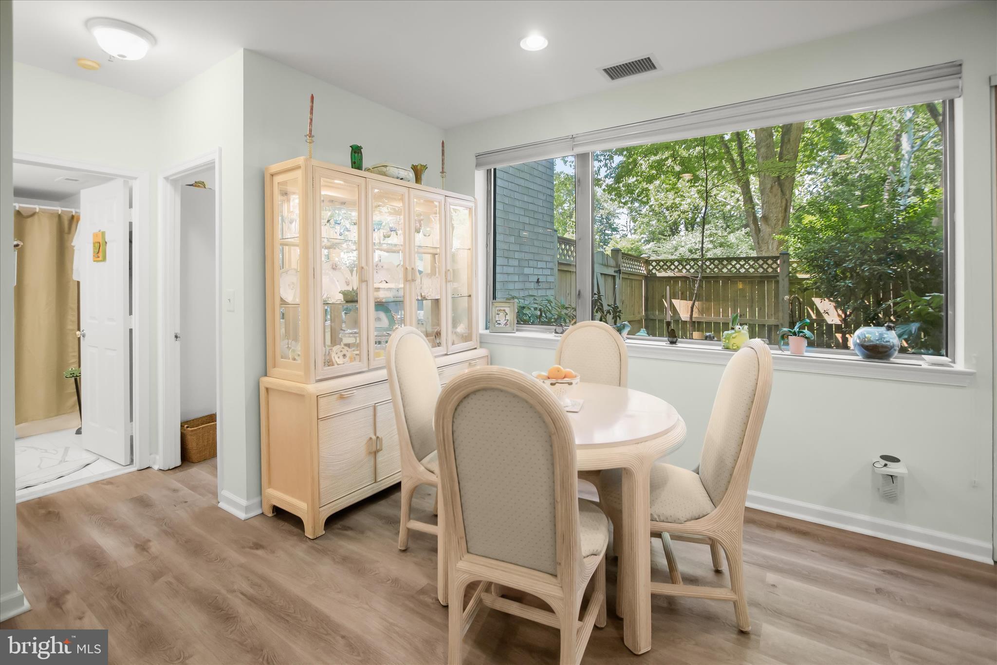 WHITLEY PARK CONDOMINIUM - Residential