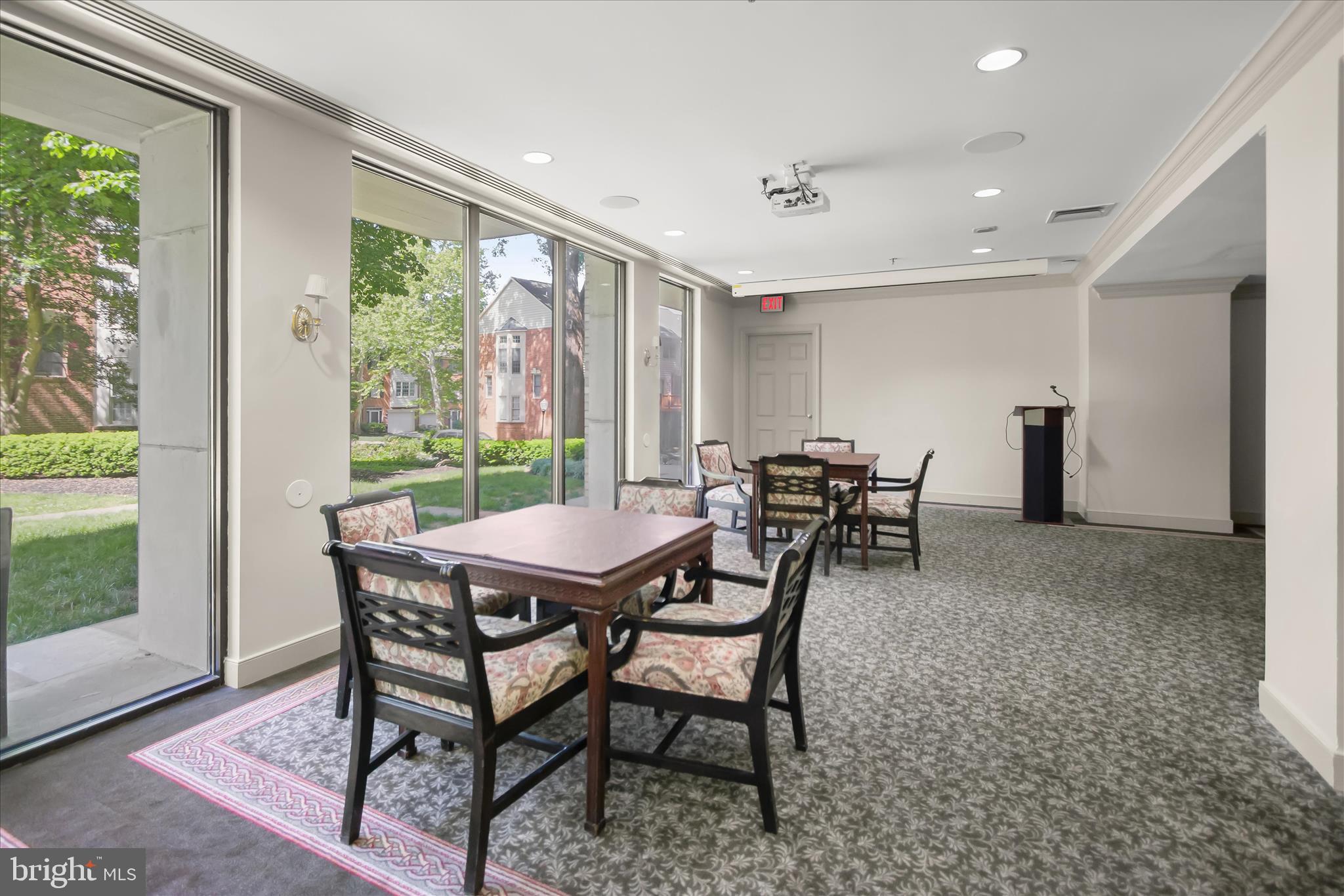 WHITLEY PARK CONDOMINIUM - Residential