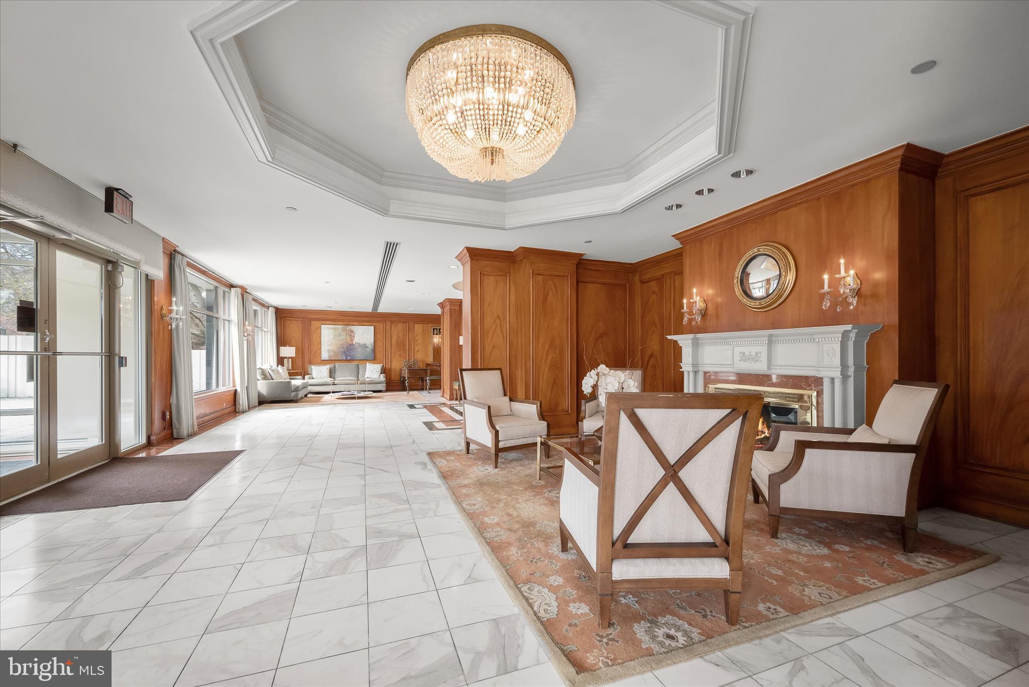 WHITLEY PARK CONDOMINIUM - Residential