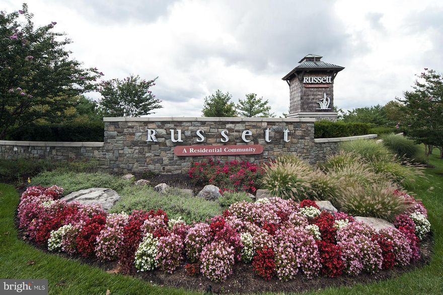 **BACK ON MARKET--BUYER'S FINANCING FELL THROUGH**Beautiful best describes this corner unit condo. with spectacular views of the trees and nature preserve.  Interior includes new floors, updated KT with SS, granite, ceramic, and cabinetry.  2MBR's with baths with updated vanities/fixtures.  Add to thatfull-size W/D, cathedral ceilings, drapes, and relaxing composite deck.