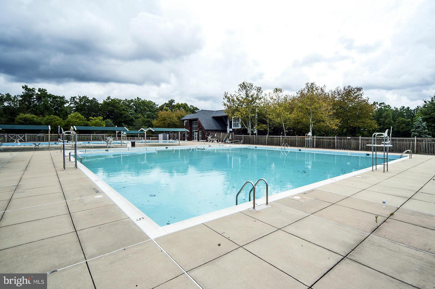 RUSSETT - Residential