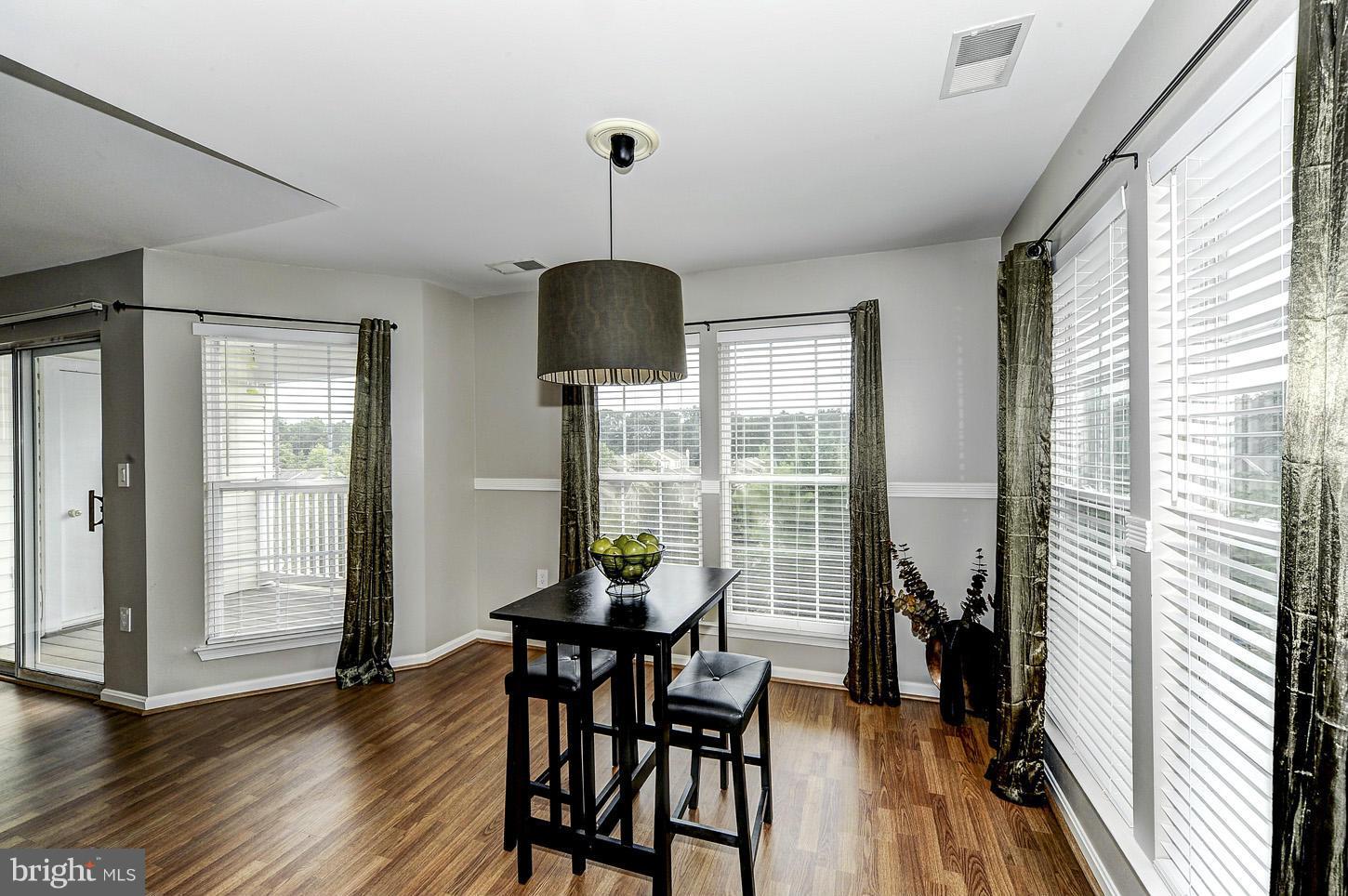 RUSSETT - Residential