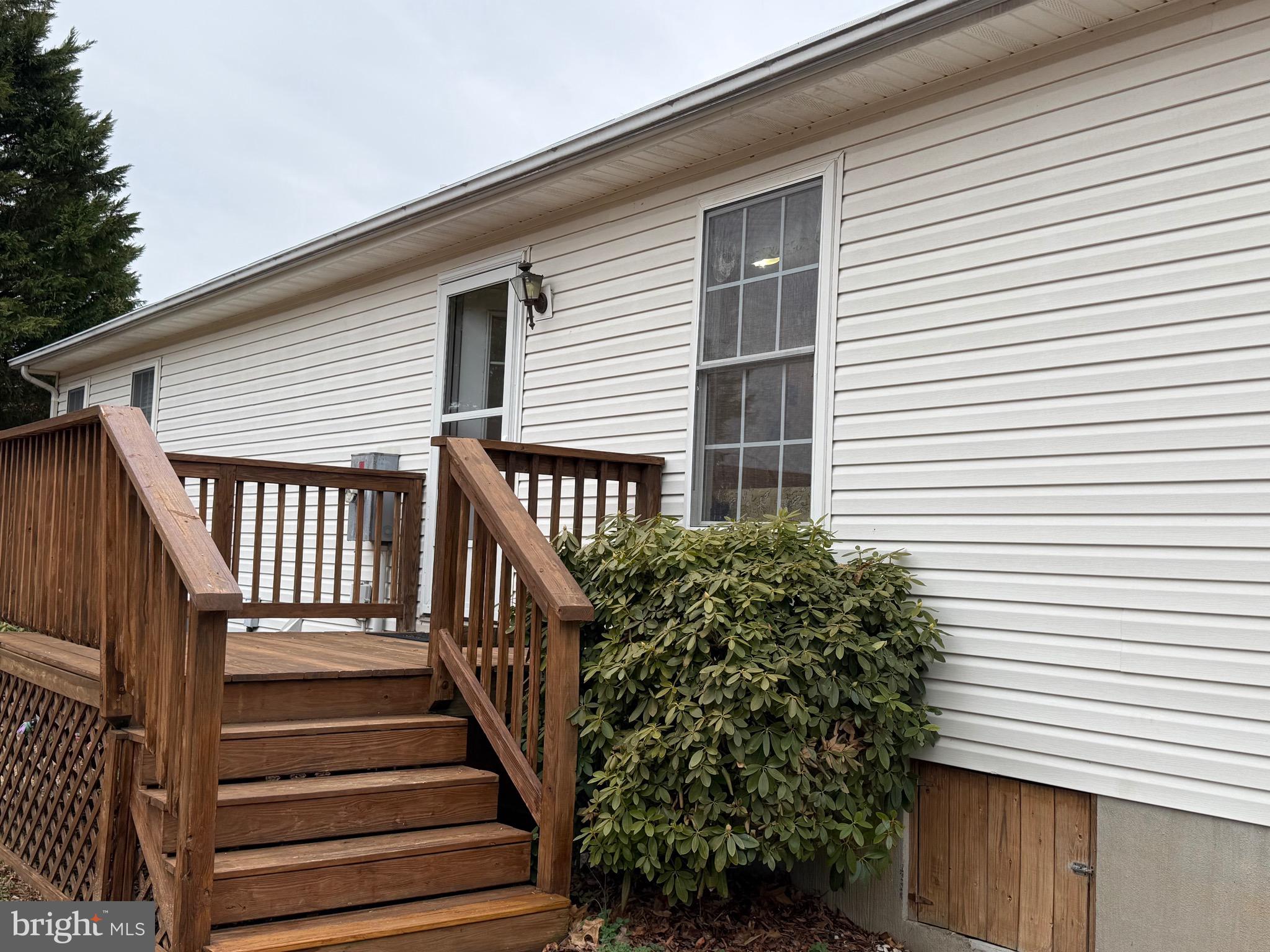 COUNTRYSIDE ON LAKE ANNA - Residential