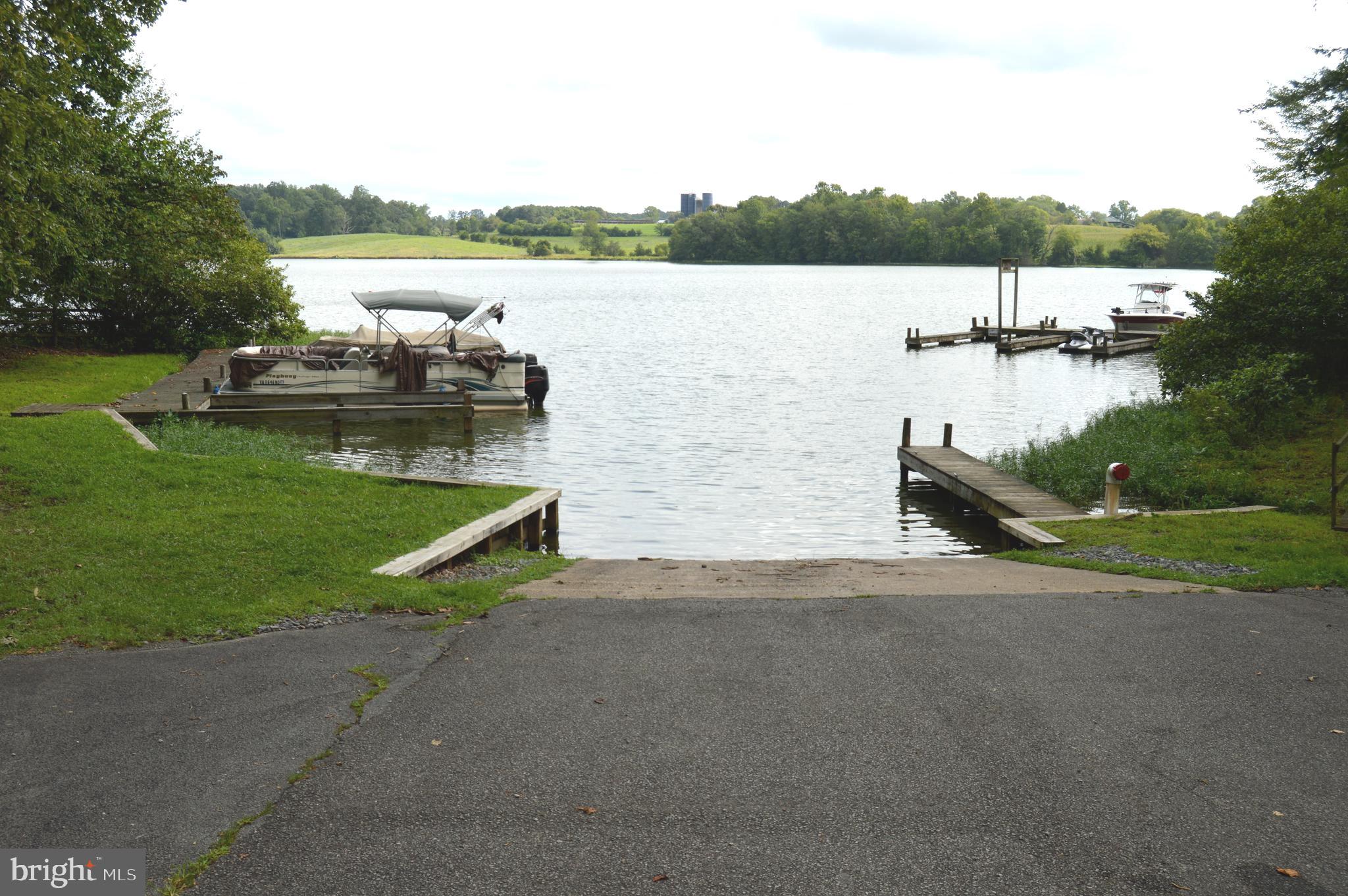 COUNTRYSIDE ON LAKE ANNA - Residential