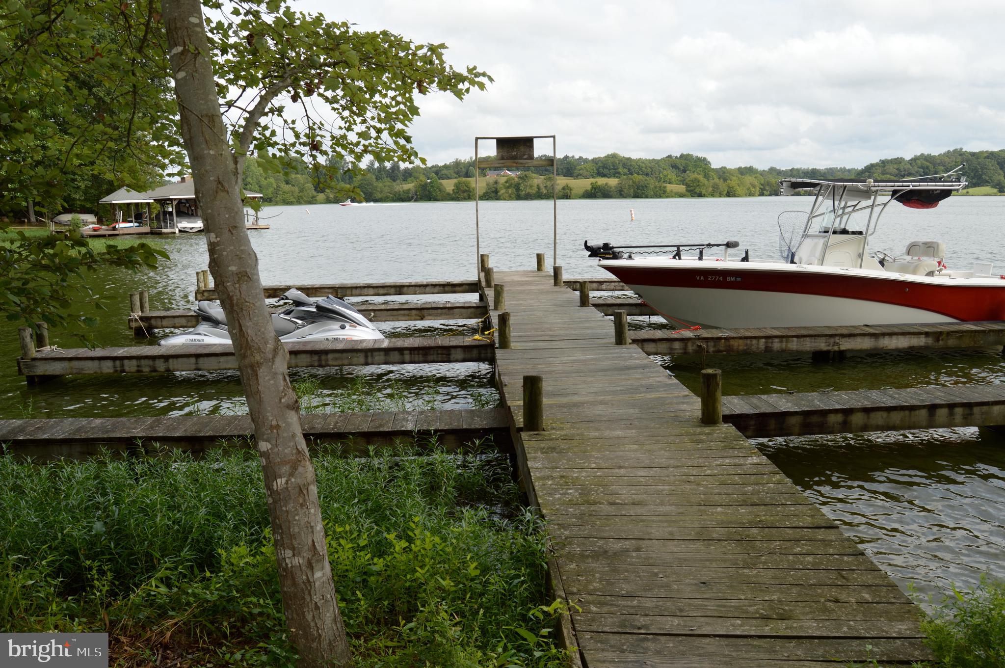 COUNTRYSIDE ON LAKE ANNA - Residential