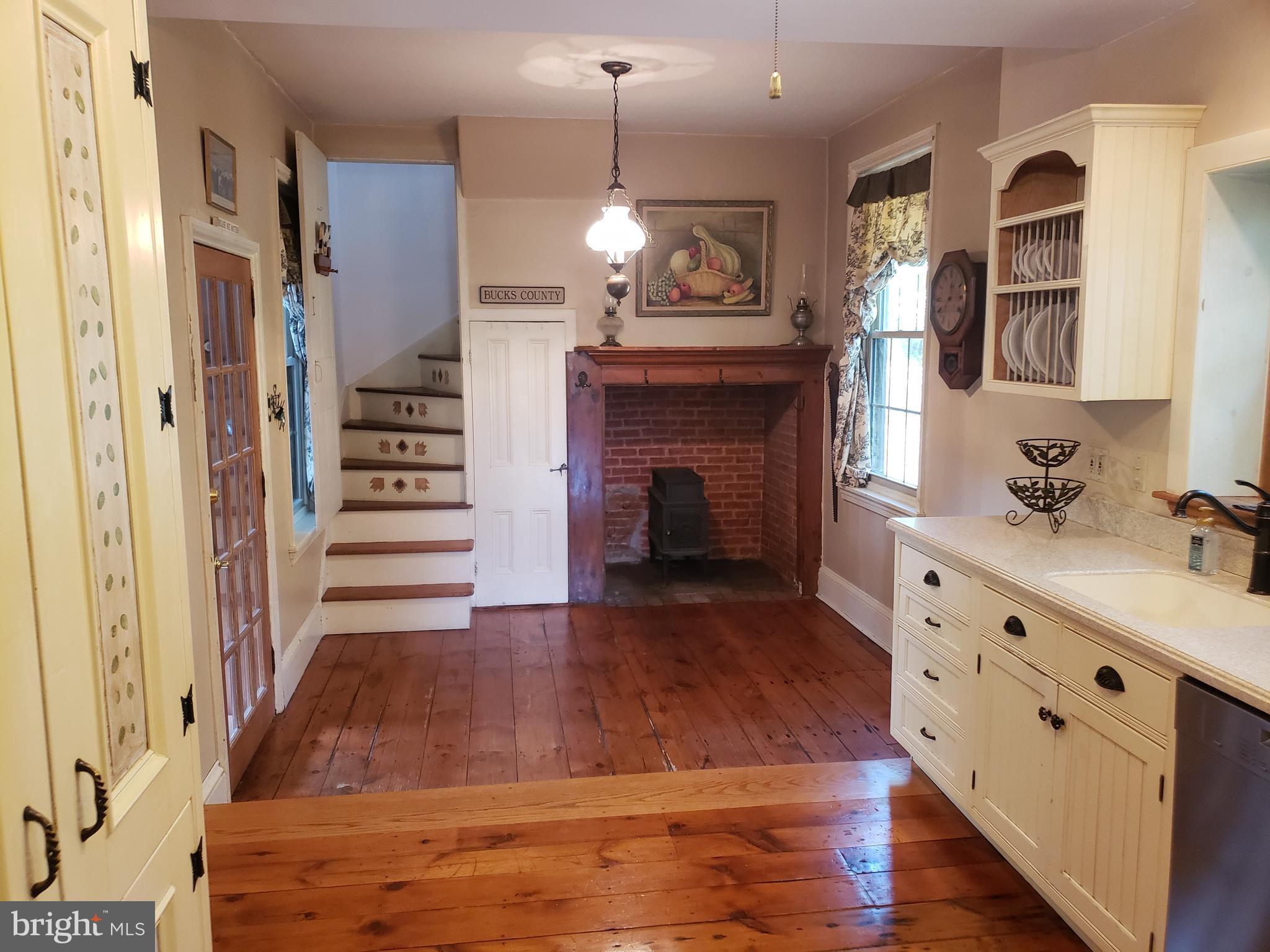 APPLEBACHSVILLE - Residential