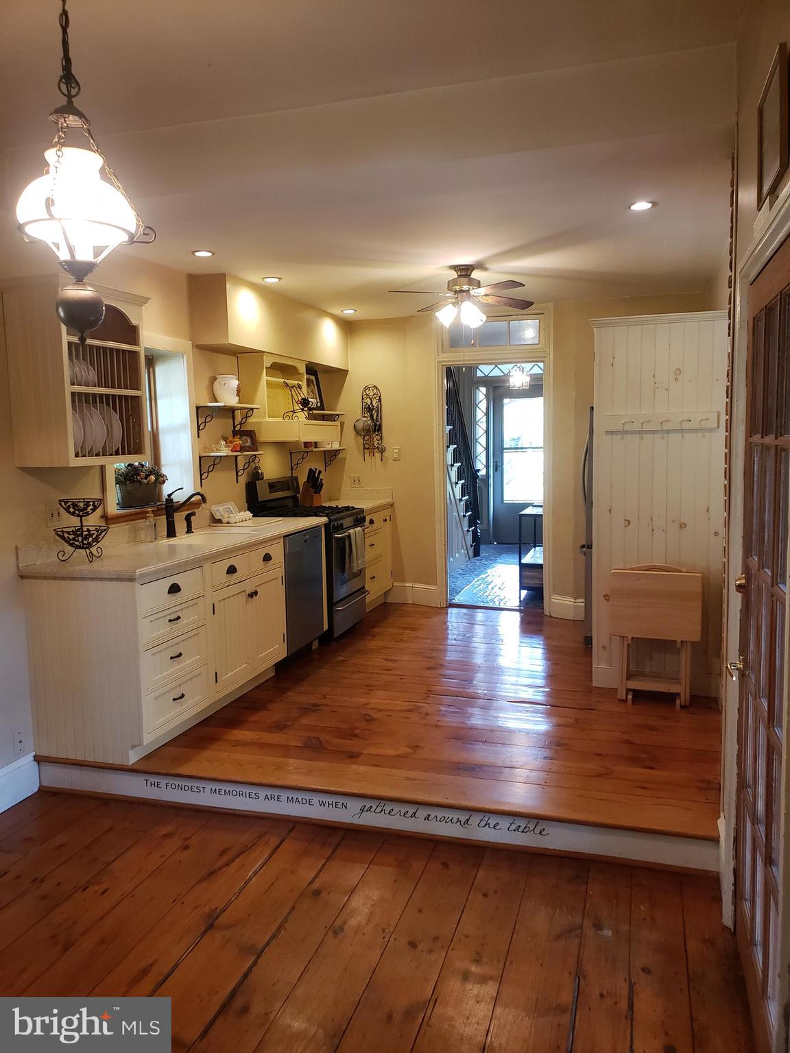 APPLEBACHSVILLE - Residential