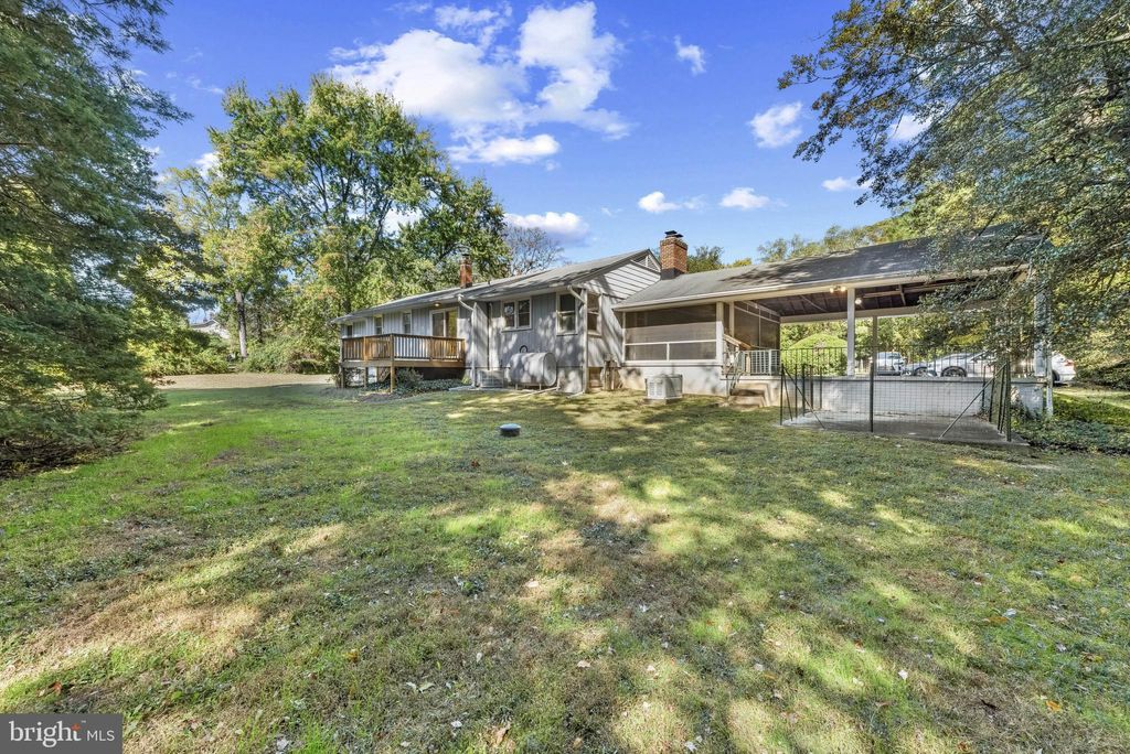 Photo of 213 Cypress Creek Road, SEVERNA PARK, MD 21146 (MLS # MDAA2127678)