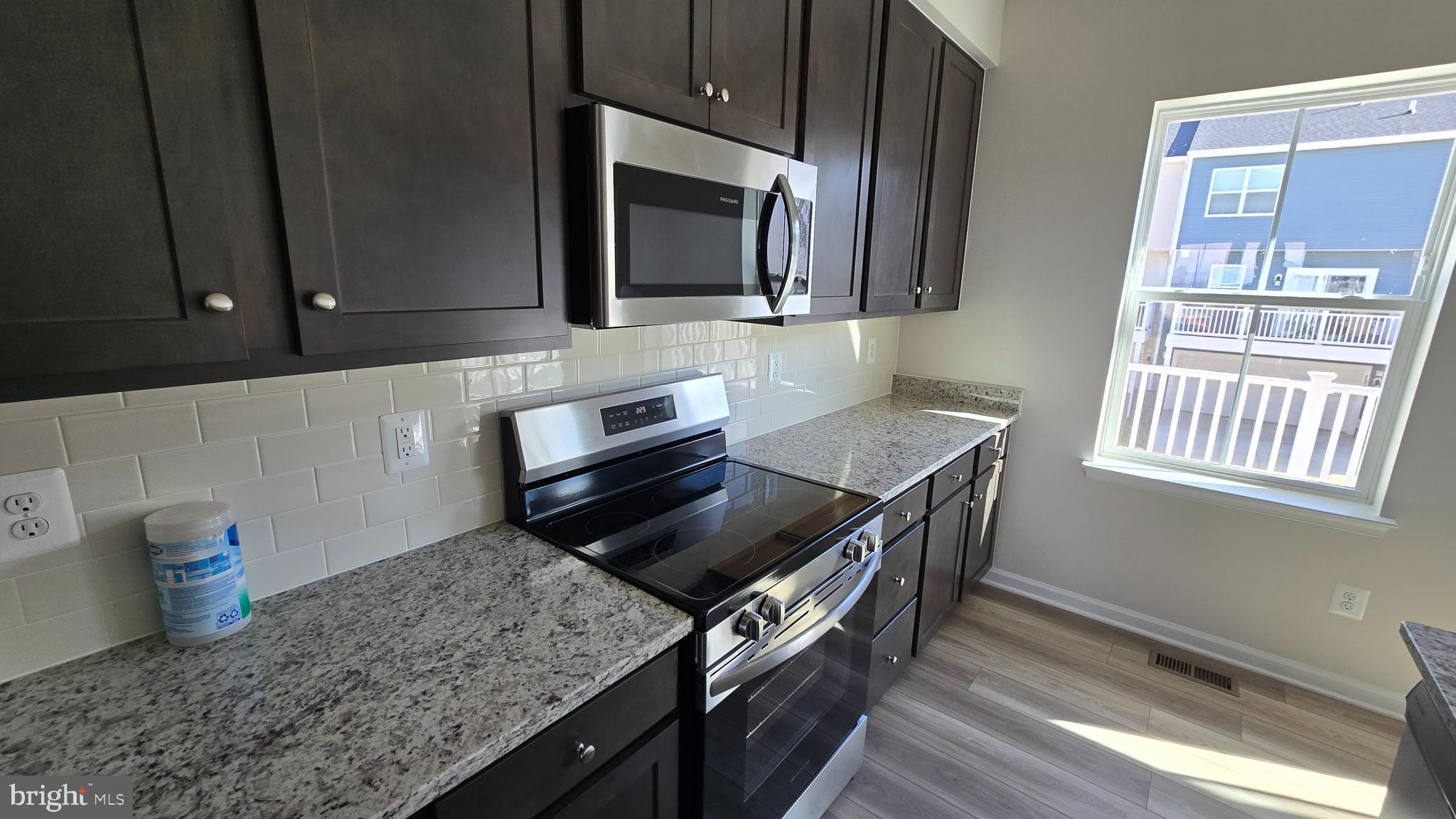 RED CLOVER MEADOWS - Residential Lease