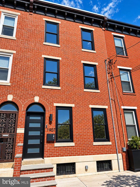 Photo for 1907 CARPENTER STREET