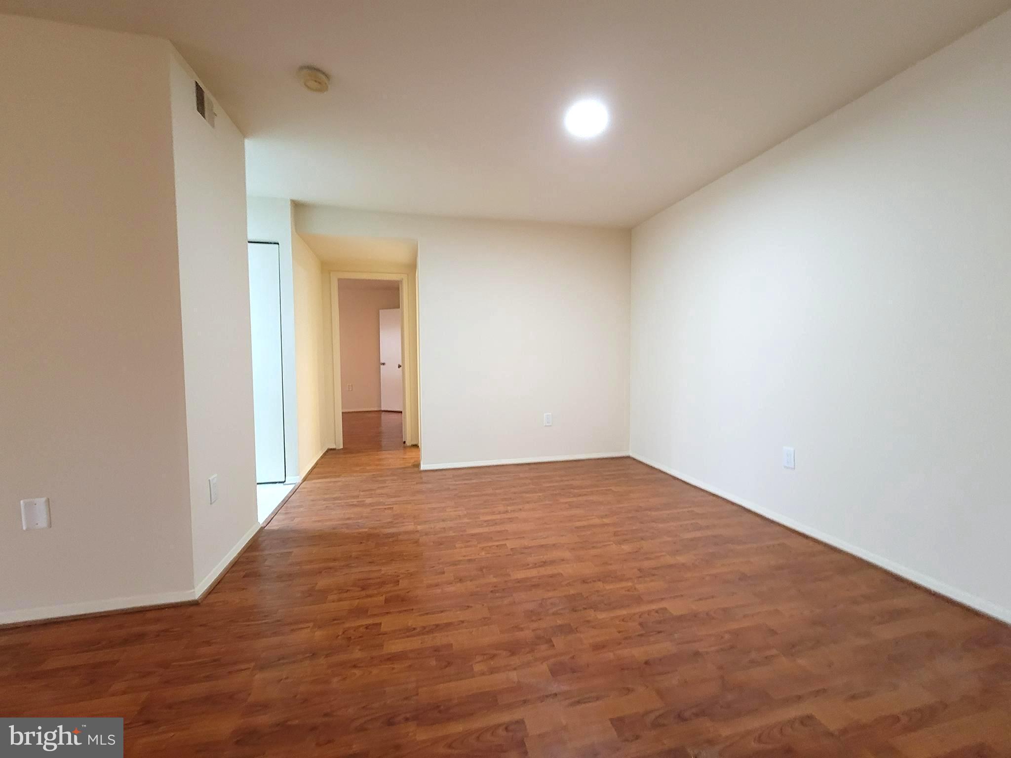 HYDE PARK - Residential