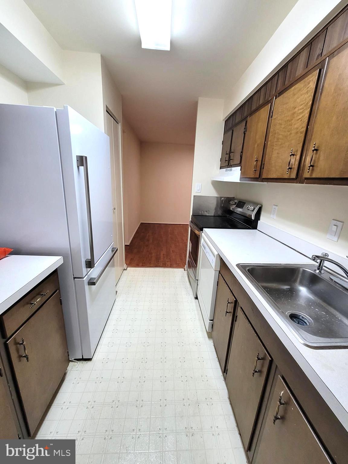 HYDE PARK - Residential