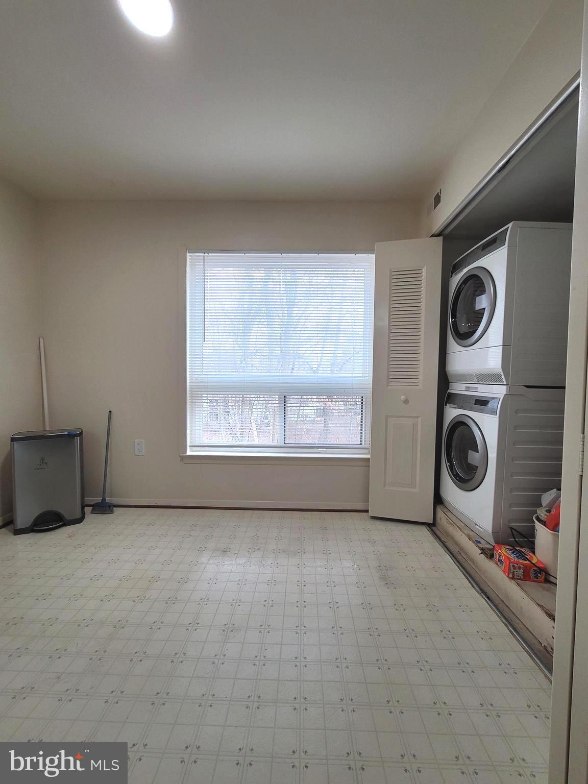 HYDE PARK - Residential