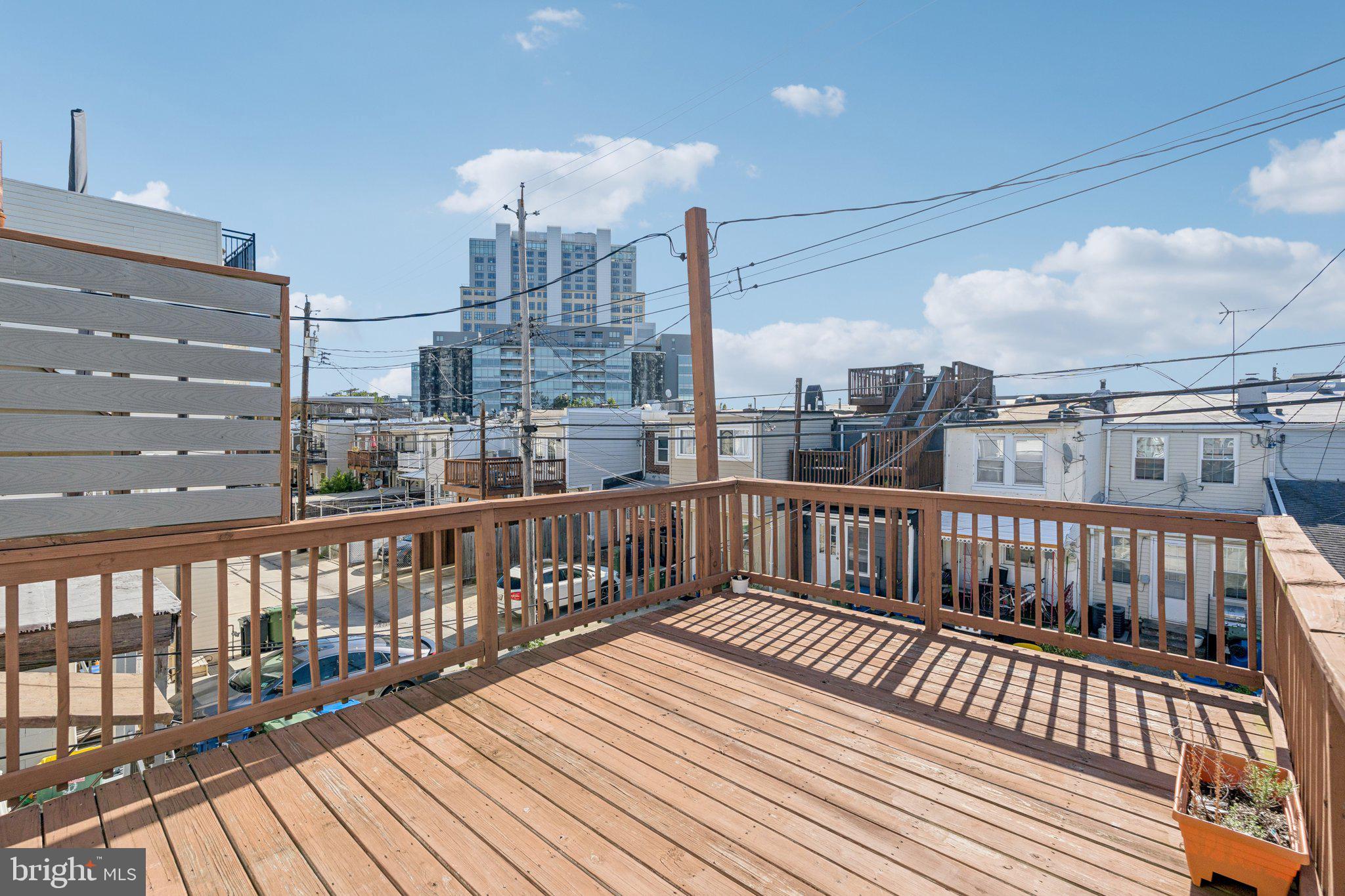 LOCUST POINT - Residential