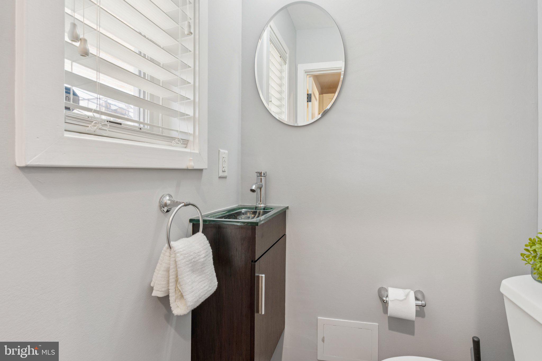 LOCUST POINT - Residential