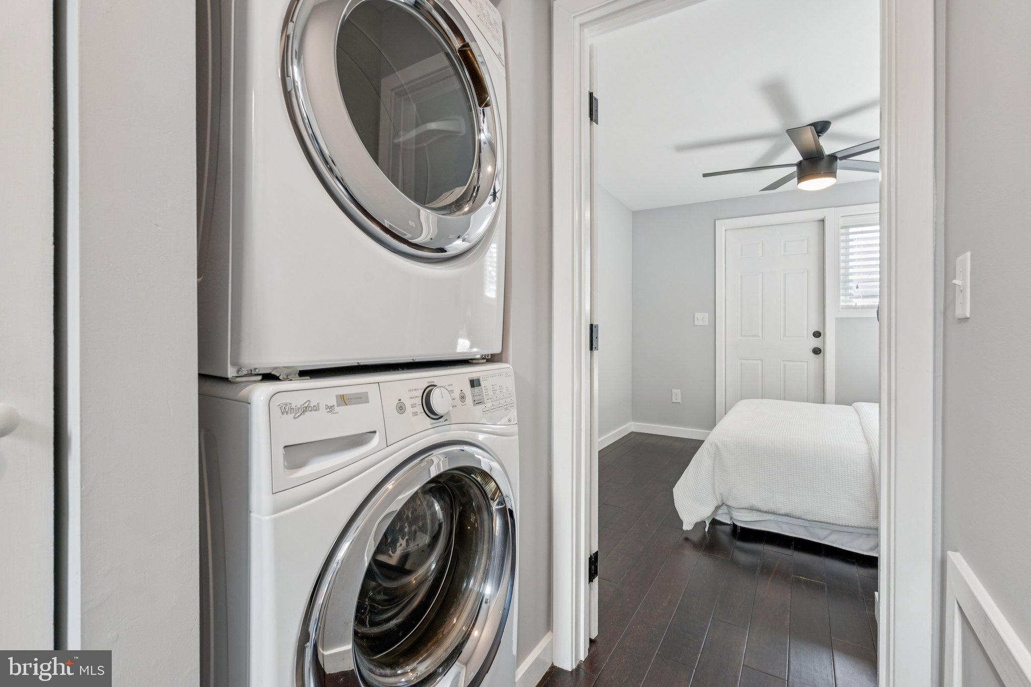 LOCUST POINT - Residential