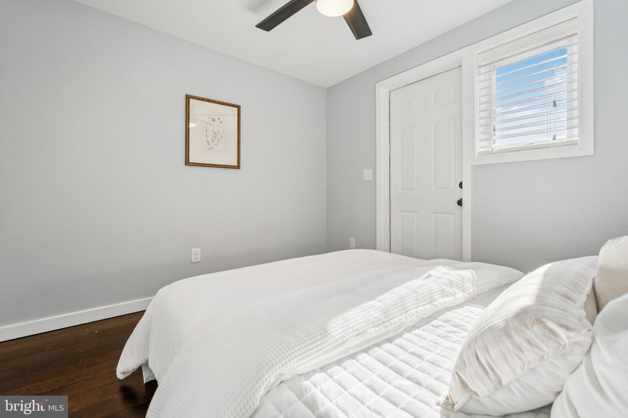 LOCUST POINT - Residential