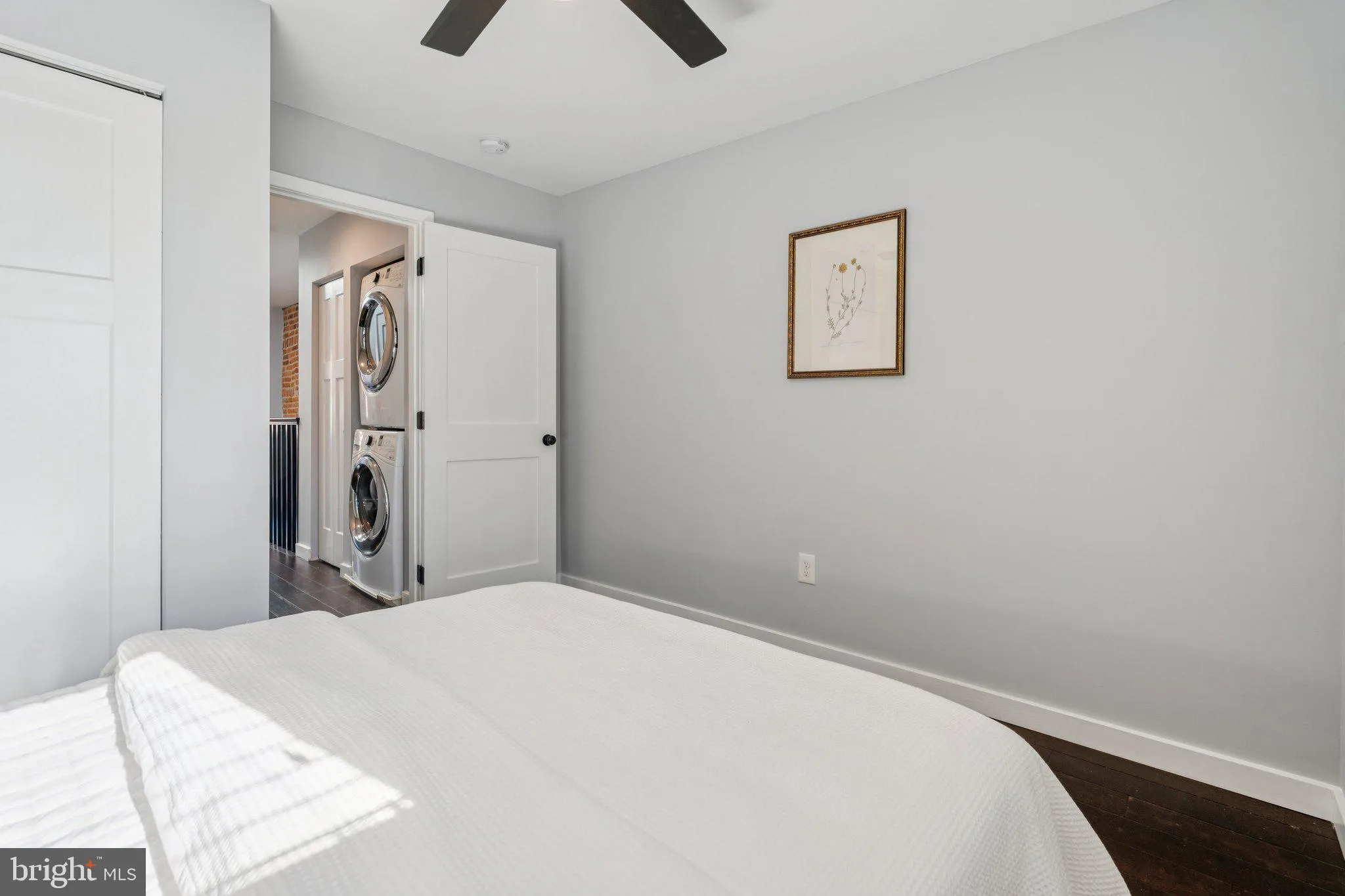 Baltimore, Maryland 21230, United States, 2 Bedrooms Bedrooms, ,3 BathroomsBathrooms,Residential,Pending,198996