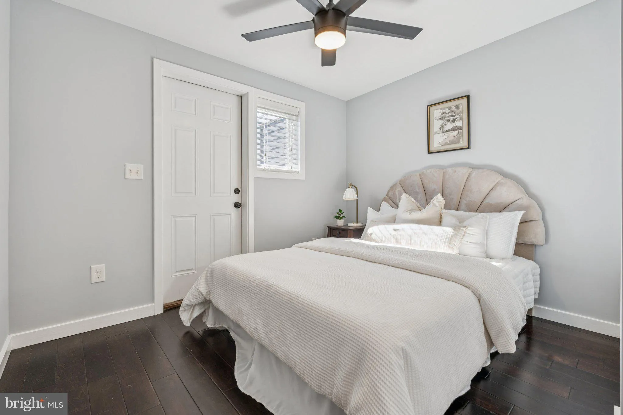 Baltimore, Maryland 21230, United States, 2 Bedrooms Bedrooms, ,3 BathroomsBathrooms,Residential,Pending,198996