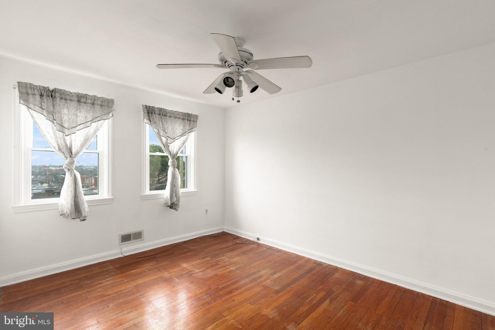 EASTWOOD - Residential