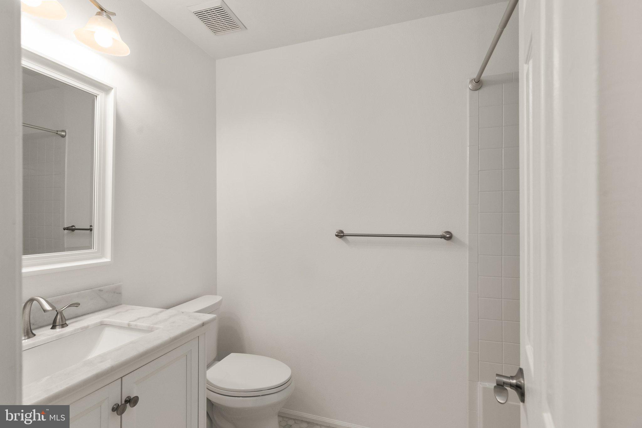 ENGLISH COUNTRY MANOR - Residential