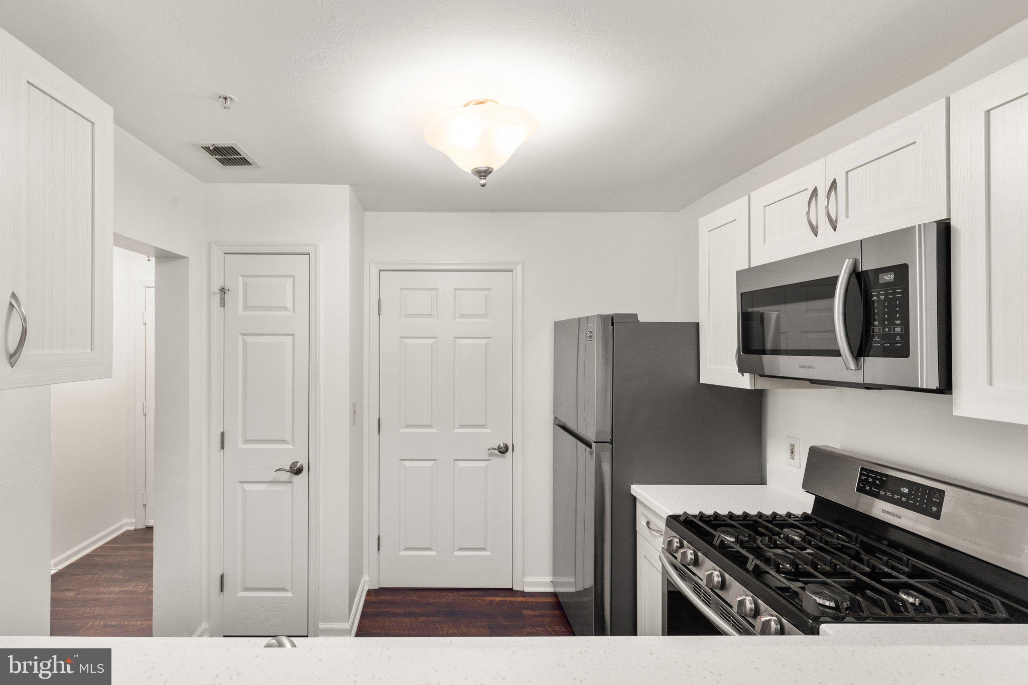 ENGLISH COUNTRY MANOR - Residential