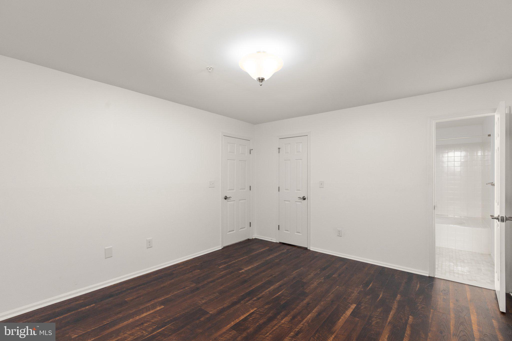 ENGLISH COUNTRY MANOR - Residential