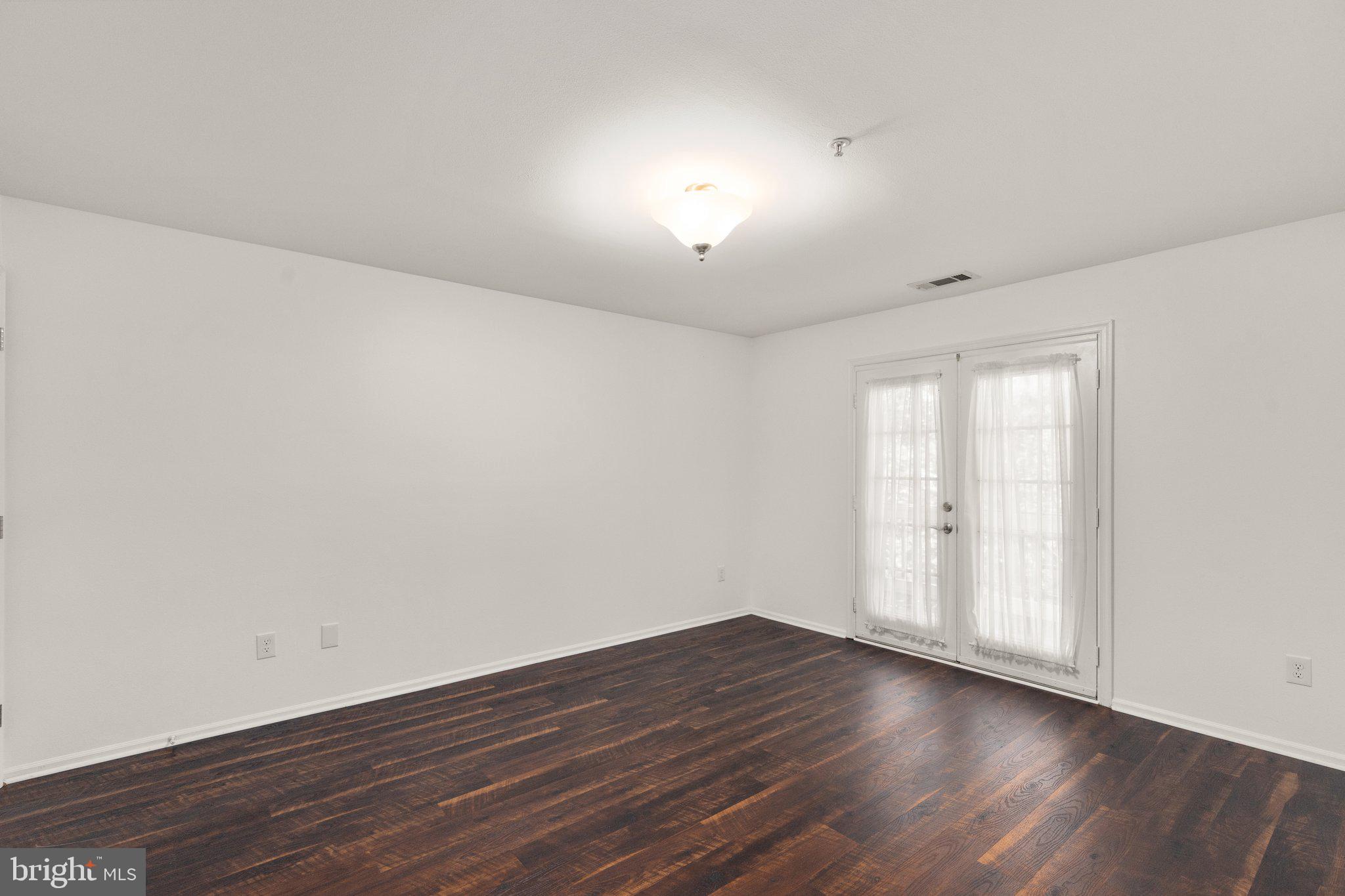 ENGLISH COUNTRY MANOR - Residential