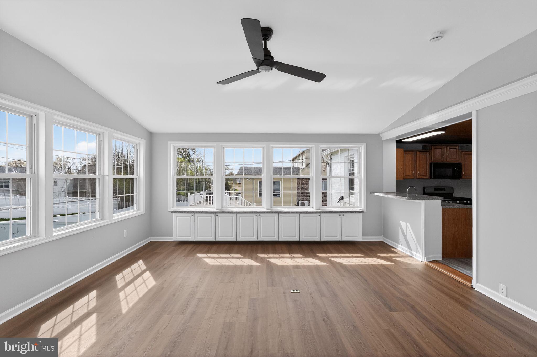 ROLLING GREEN - Residential