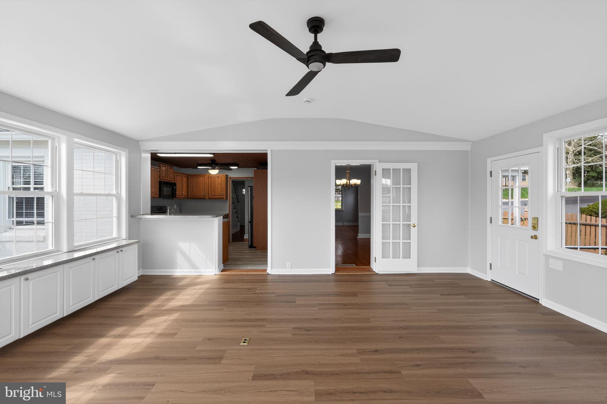 ROLLING GREEN - Residential