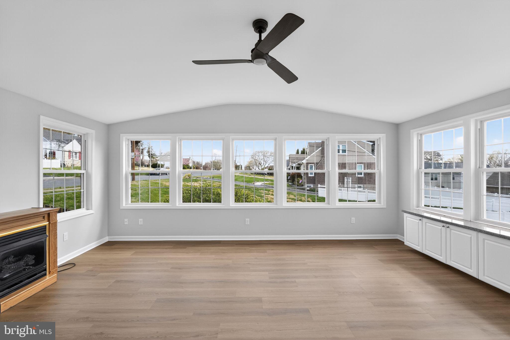 ROLLING GREEN - Residential