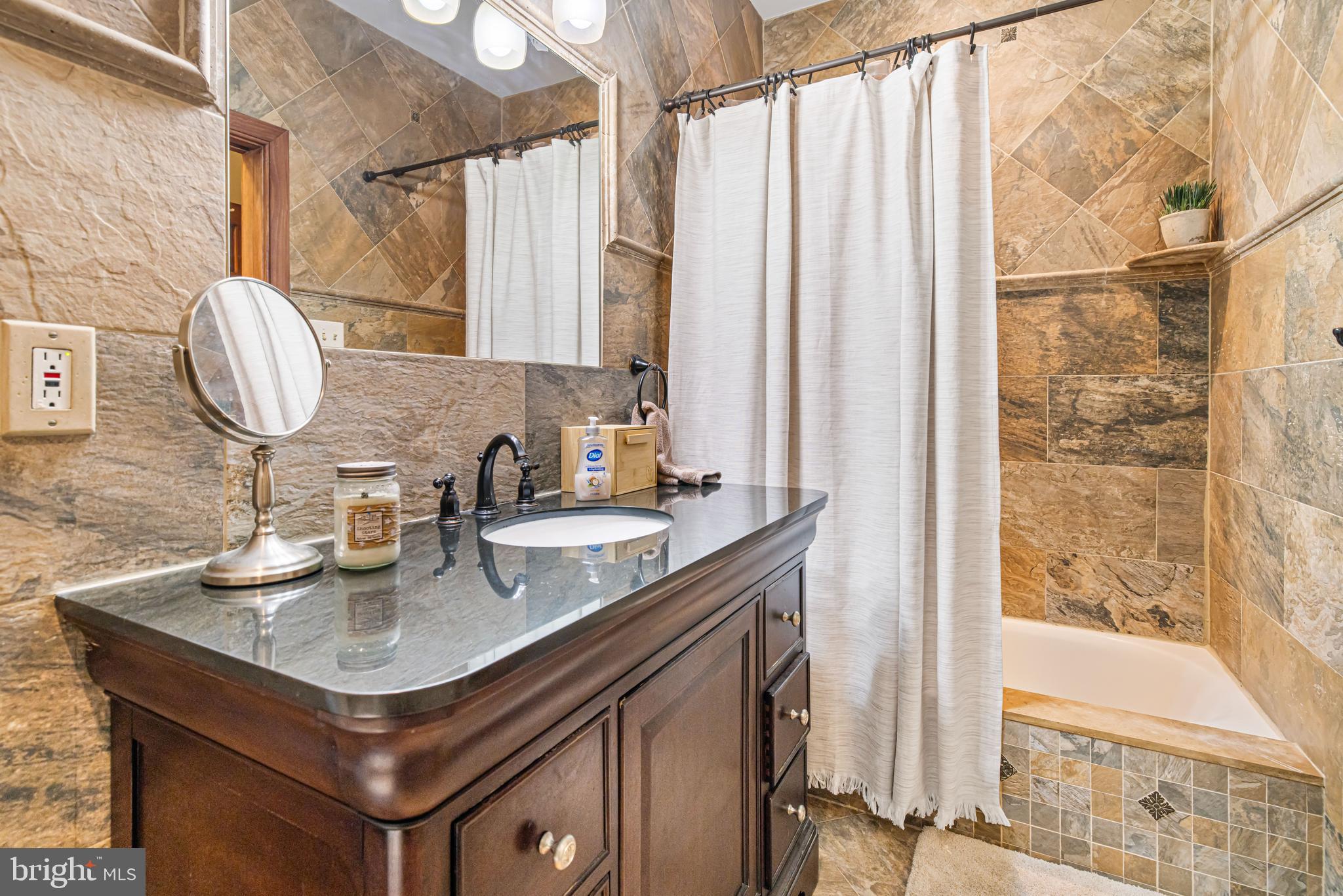 HIGHSPIRE - Residential