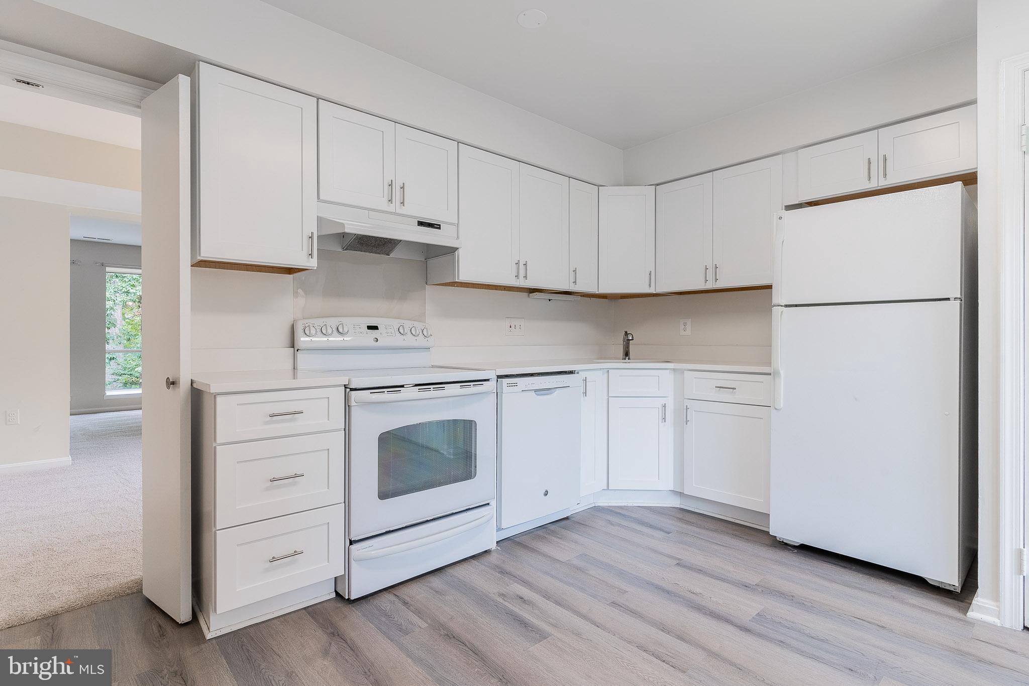 FAIRFAX PLAZA - Residential Lease