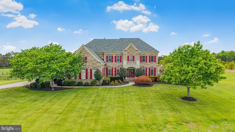 Photo of 10941 Meadow Walk Lane, BRISTOW, VA 20136 (MLS # VAPW2113592)