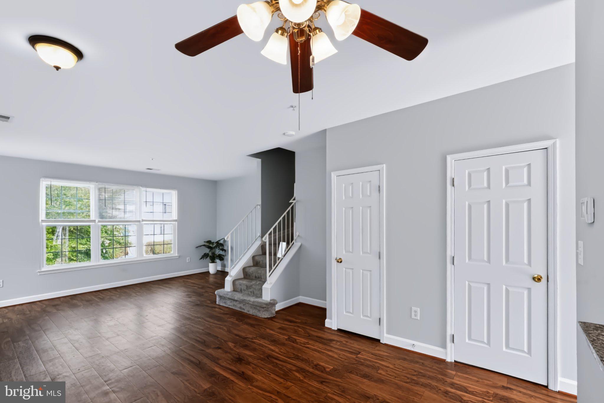 8635 WILLOW LEAF LANE
