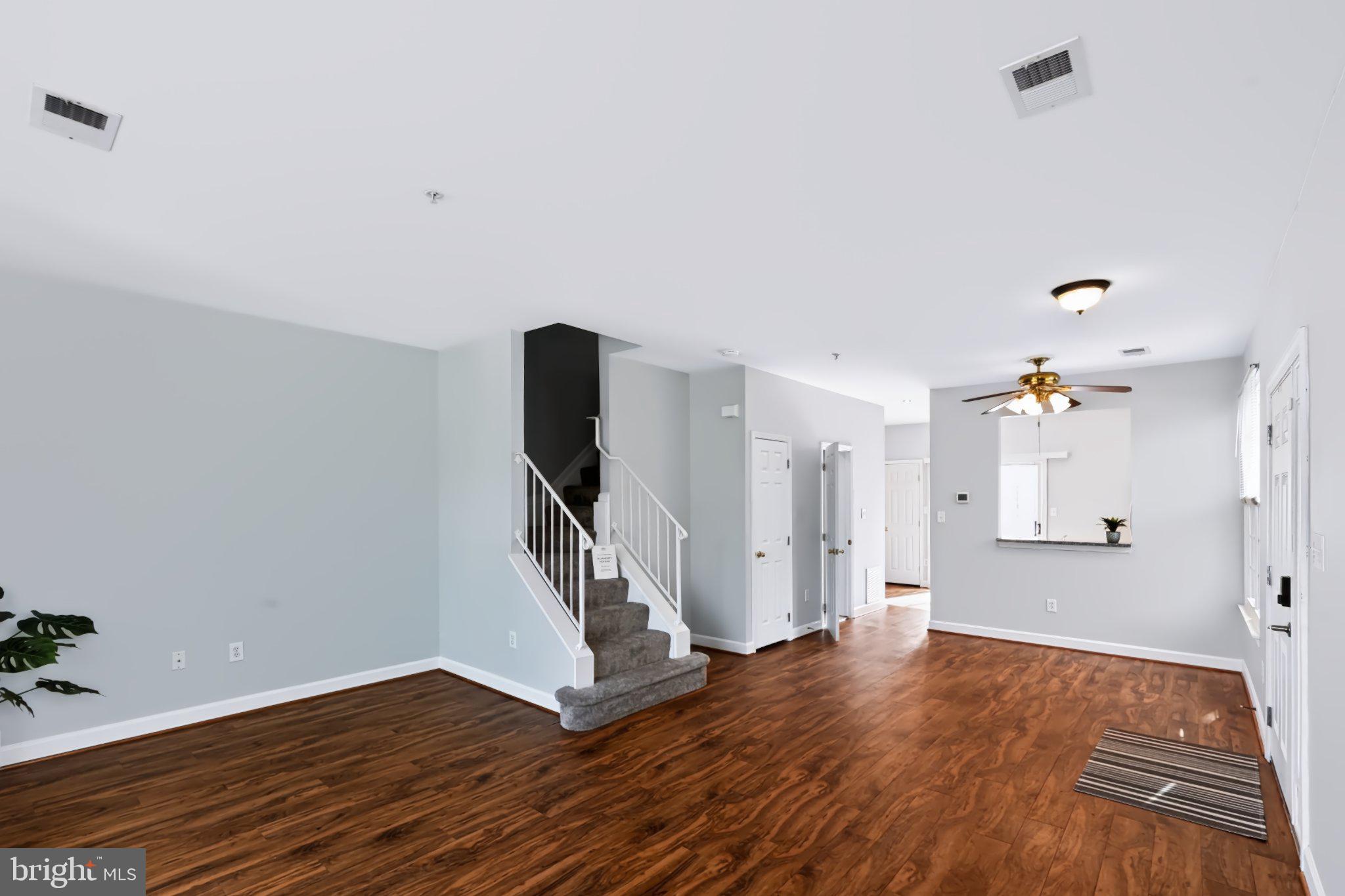 8635 WILLOW LEAF LANE