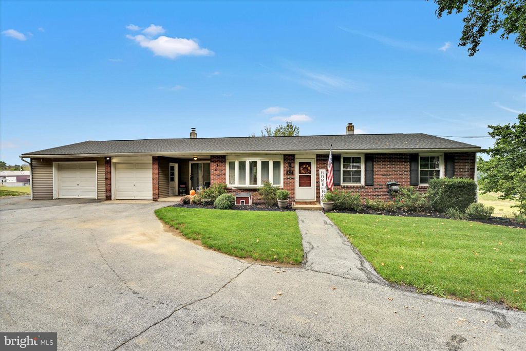 Photo of 437 White Oak Lane, LEESPORT, PA 19533 (MLS # PABK2063192)