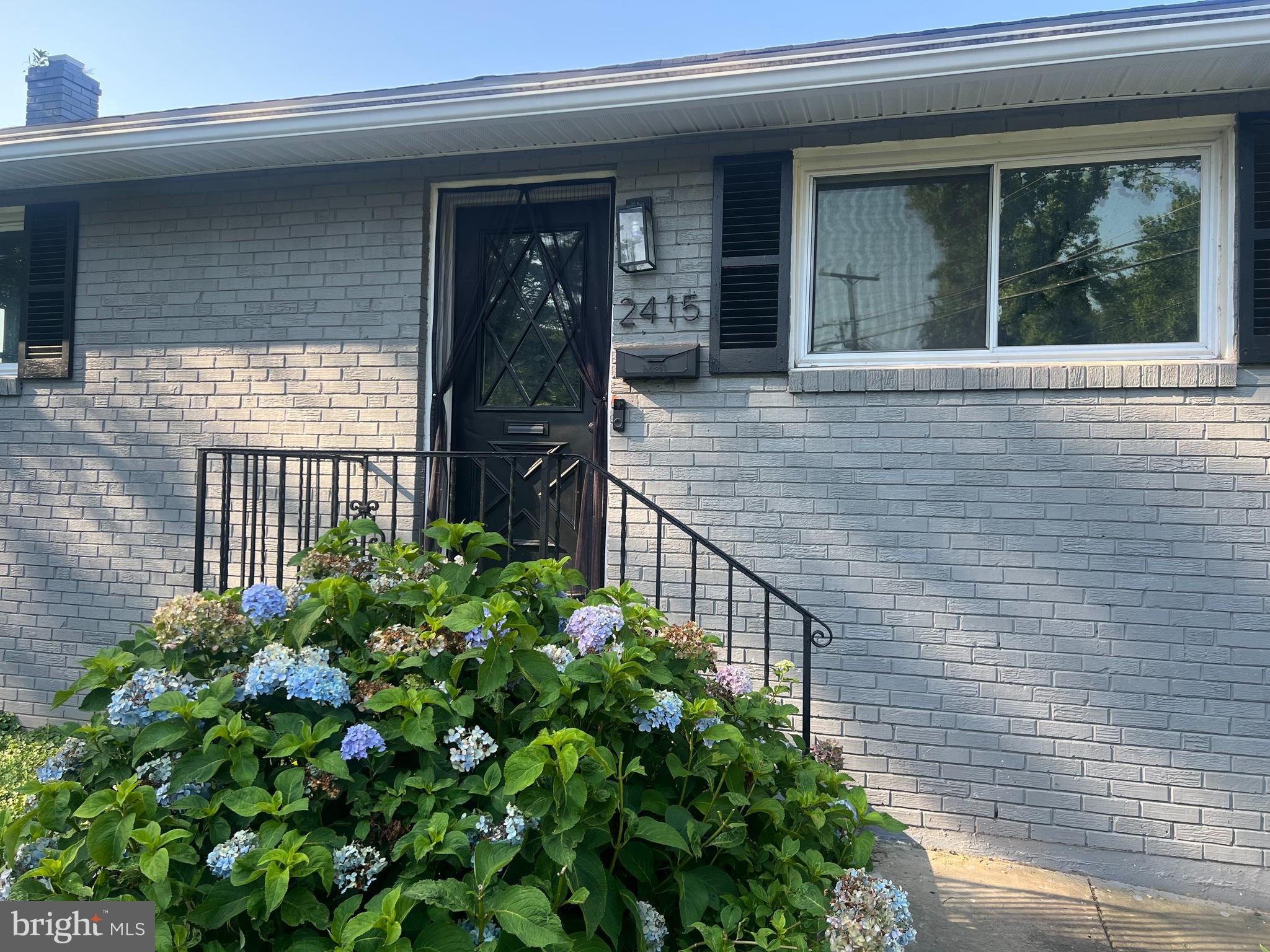 TUXEDO - Residential Lease