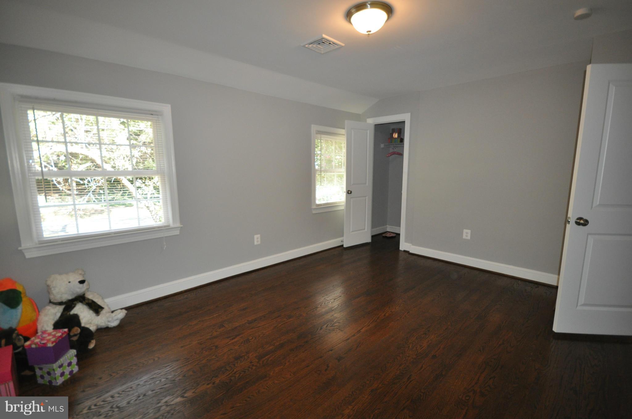 WILTON WOODS - Residential