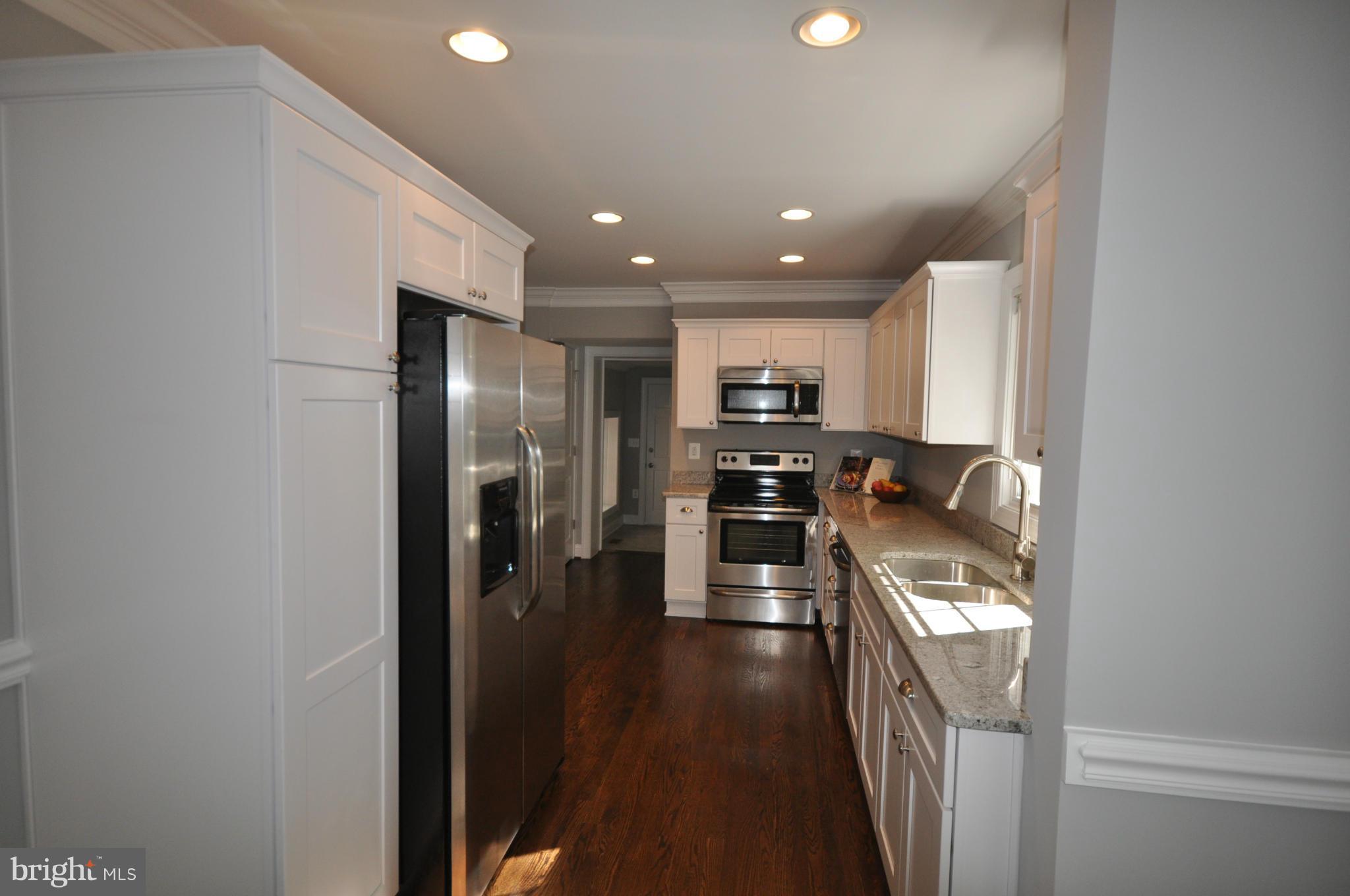 WILTON WOODS - Residential