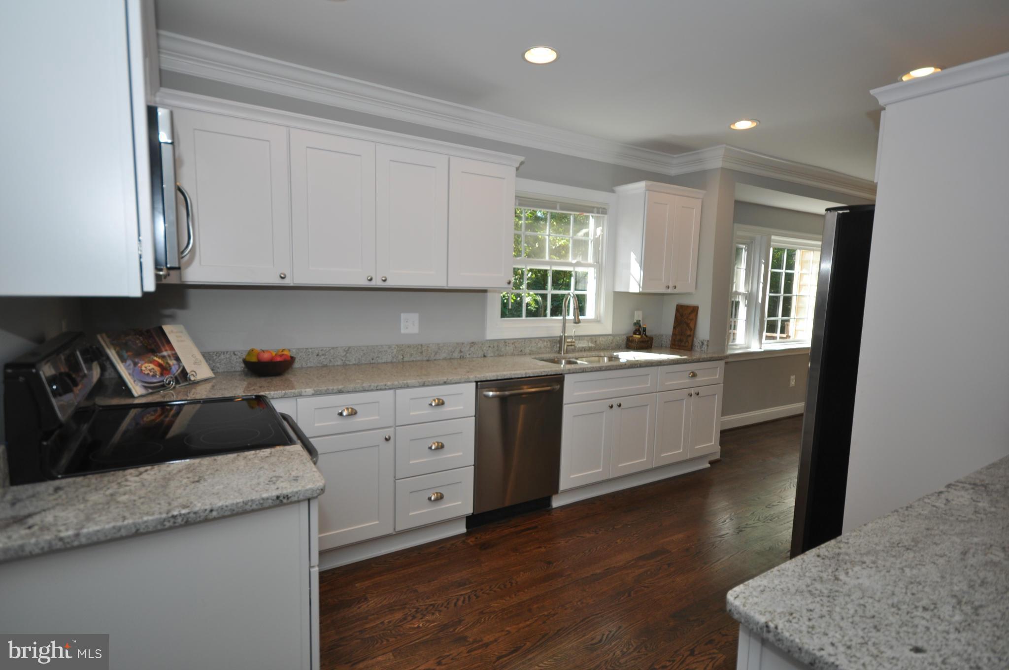 WILTON WOODS - Residential