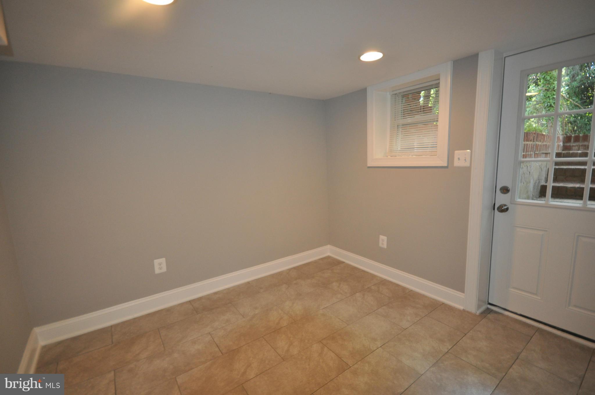 WILTON WOODS - Residential