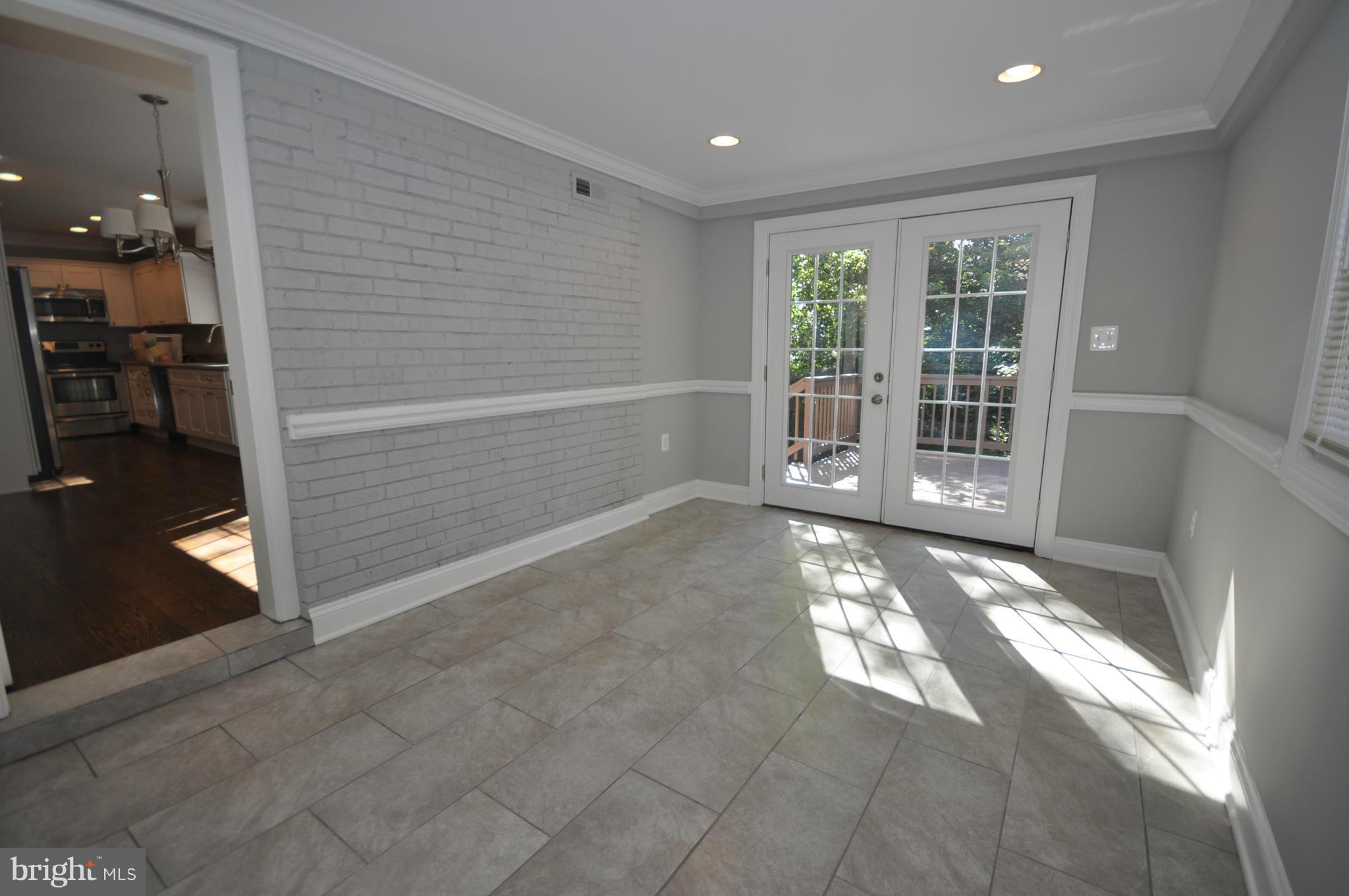 WILTON WOODS - Residential