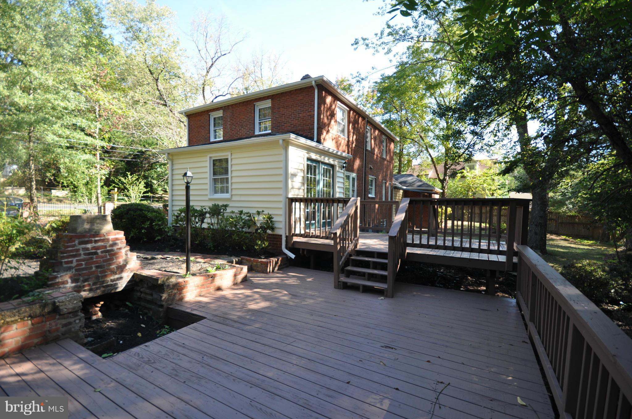 WILTON WOODS - Residential