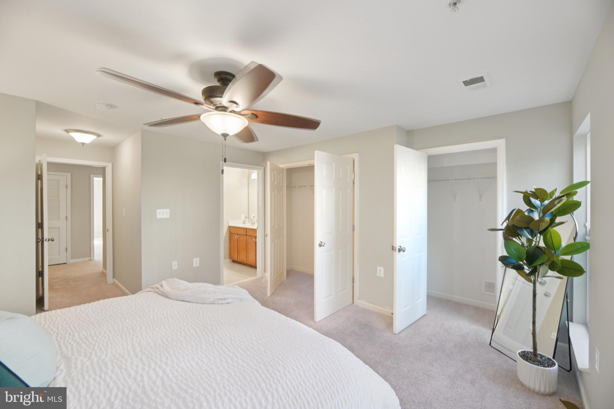 MARKET CENTER CONDOMINIUM - Residential